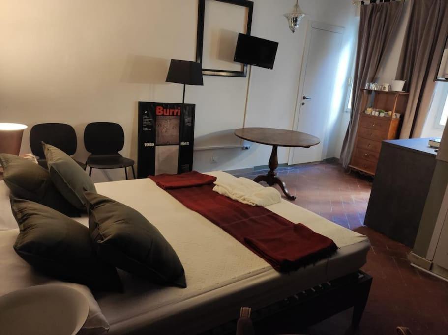 Lovely Portion Of Property Near Piazza Santo Spirito Florence Buitenkant foto